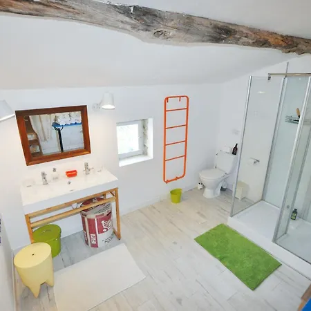 Lovely In With Wifi Holiday home